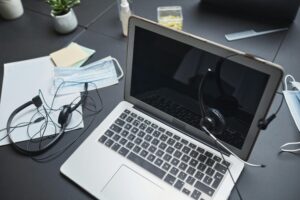 Read more about the article 8 Remote Customer Service Jobs Hiring Now