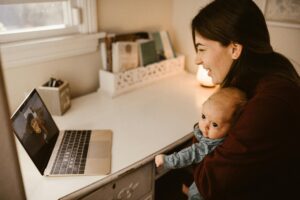 Read more about the article 10 Jobs for Stay-at-Home Moms in 2025