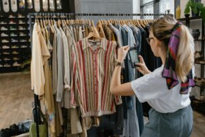 Read more about the article 10 Best Mystery Shopping Sites & Apps